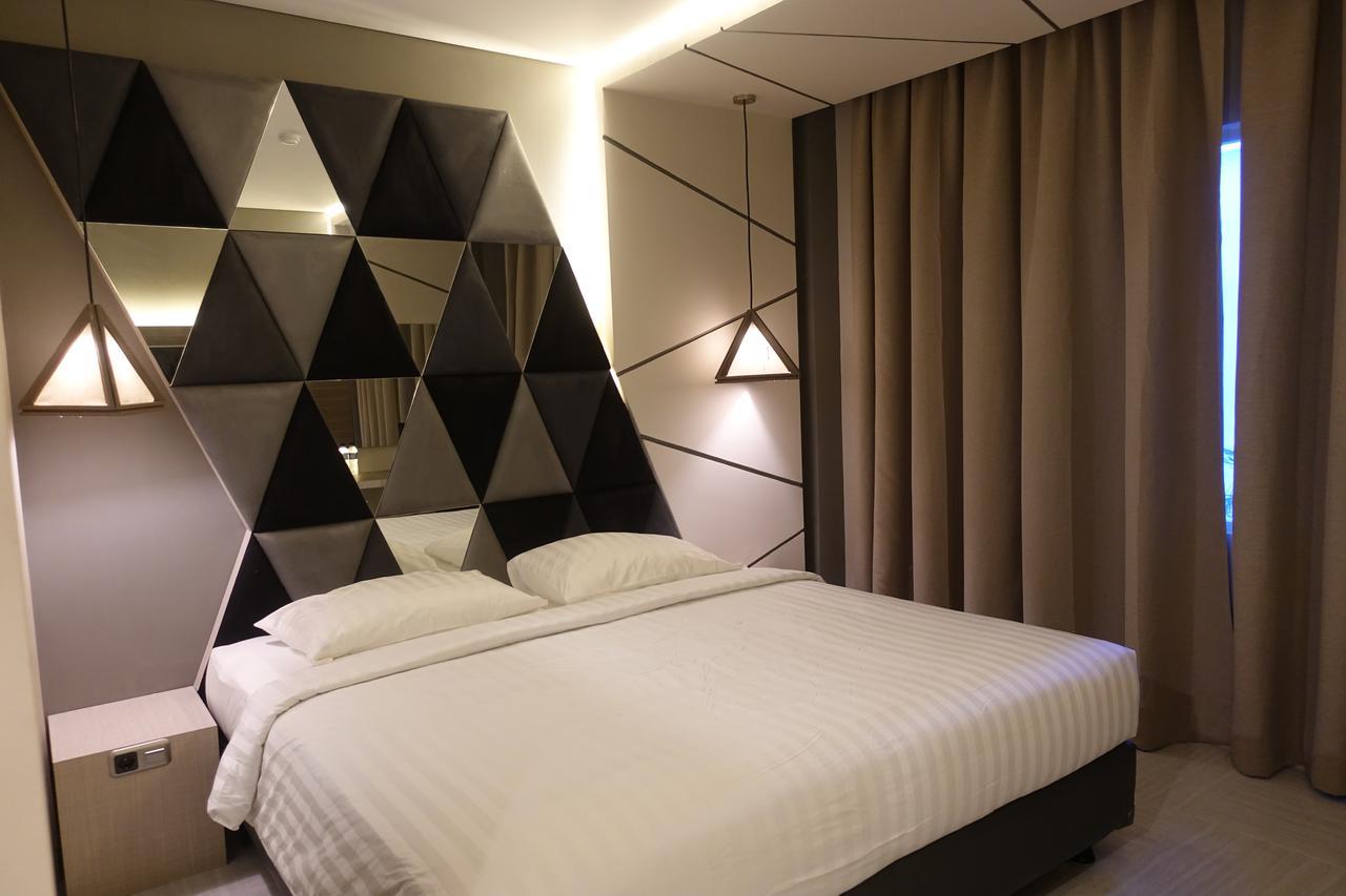 קופנג M Hotel Kupang מראה חיצוני תמונה