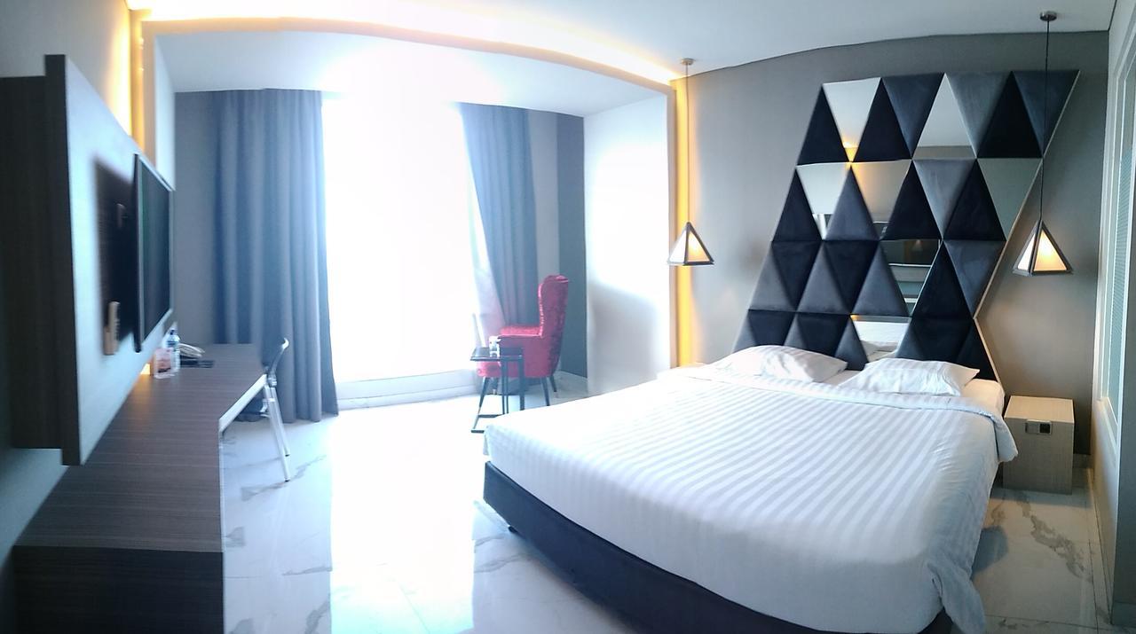 קופנג M Hotel Kupang מראה חיצוני תמונה
